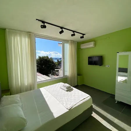 Aparthotel Sila *